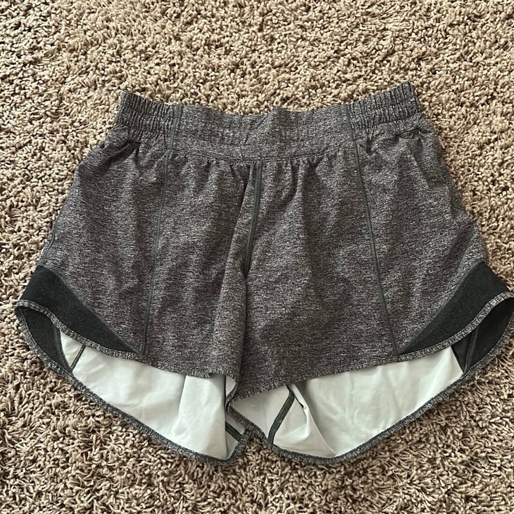 Lululemon Hotty Hot shorts 4inch grey size 8